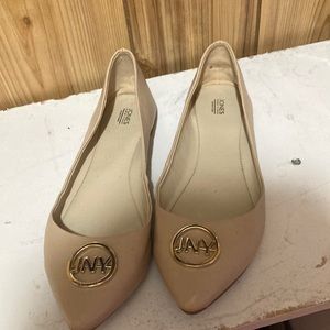 Brand-Jones New York signature